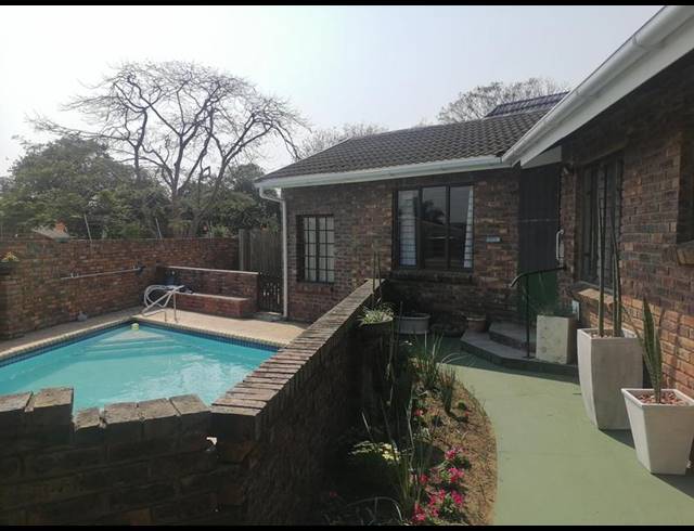 4 BEDROOM HOUSE FOR SALE IN BIRDSWOOD